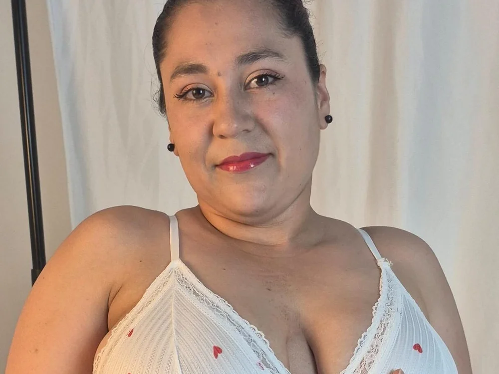 Chatroom XXX hors ligne de Reina_Mia1