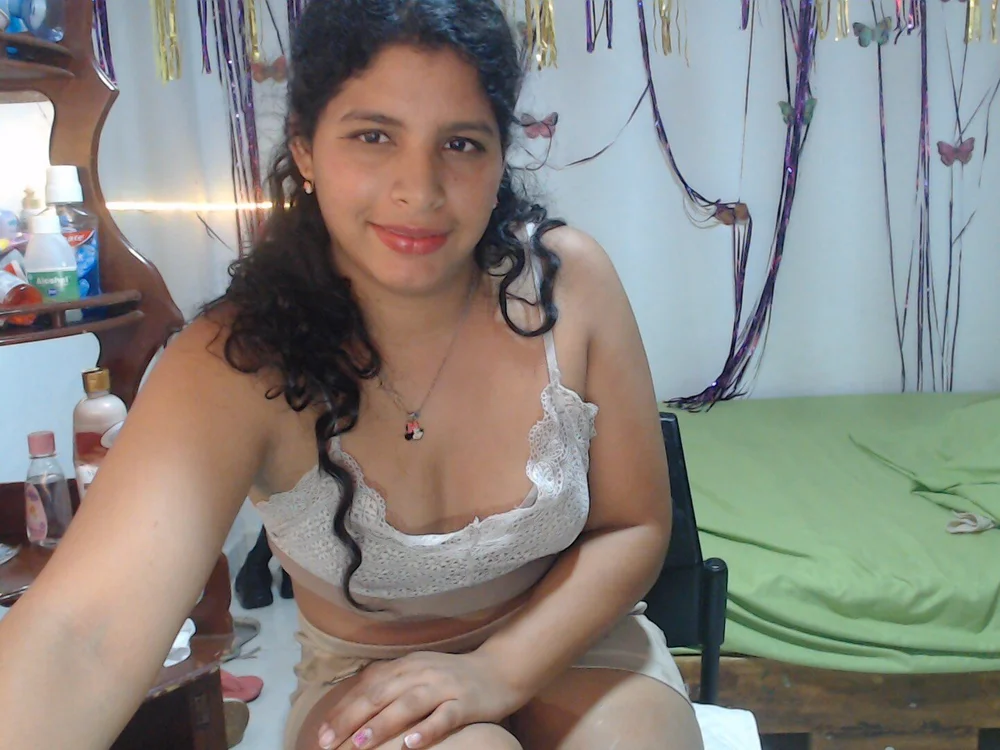 sexyhot20xxx's Offline XXX Chat