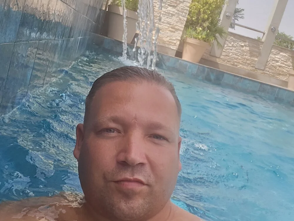 mistergege Chat XXX offline