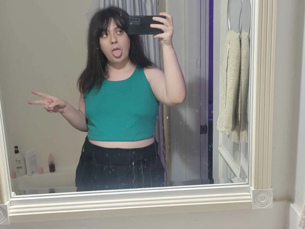 fuzzygrrl's Offline Chat Room