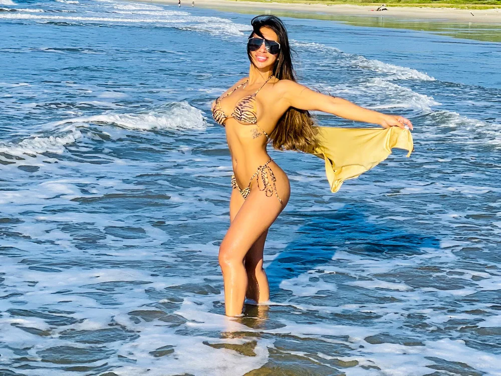 Valentinaa_Cruz's Offline Chat Room