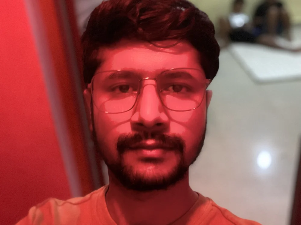 Mr_Model's Offline Chat Room