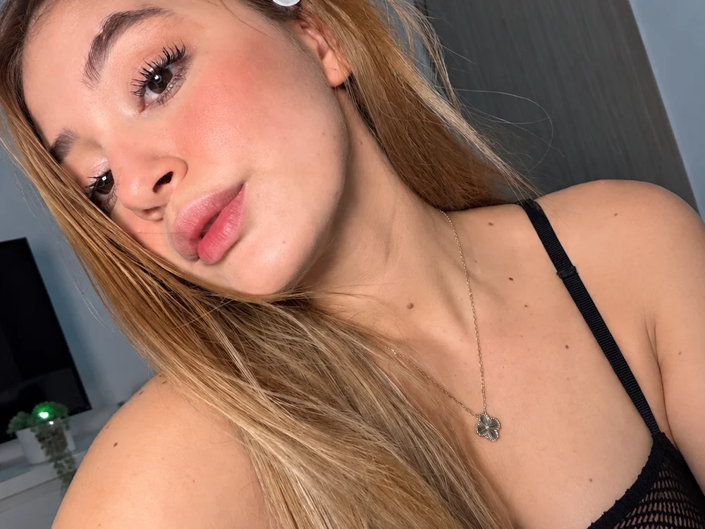 Offline XXX chat modela Ana____