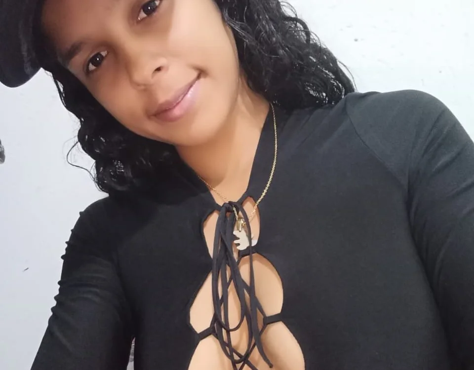 Bernadettee_211's Offline XXX Chat