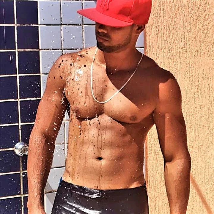 Fellipeykellycasal's Offline XXX Chat