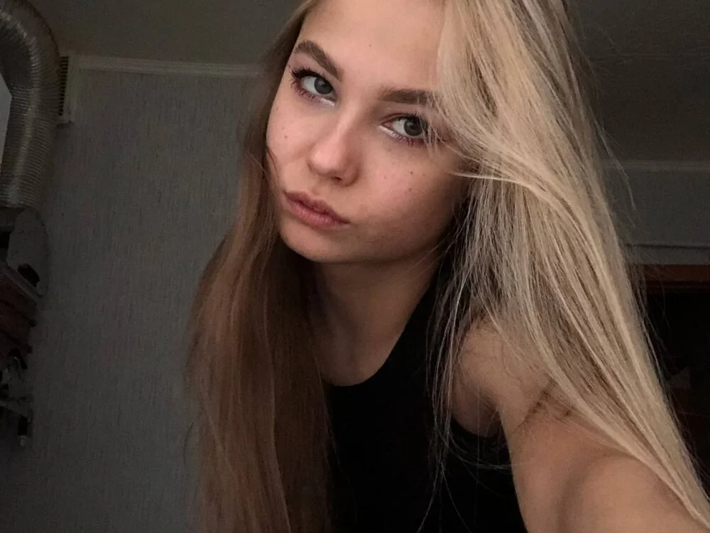 thecrescentmoon's Offline XXX Chat