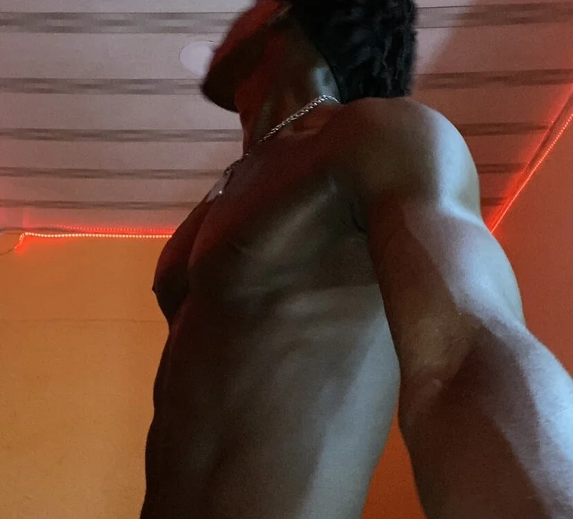 yasss22c: офлайн-секс-чат