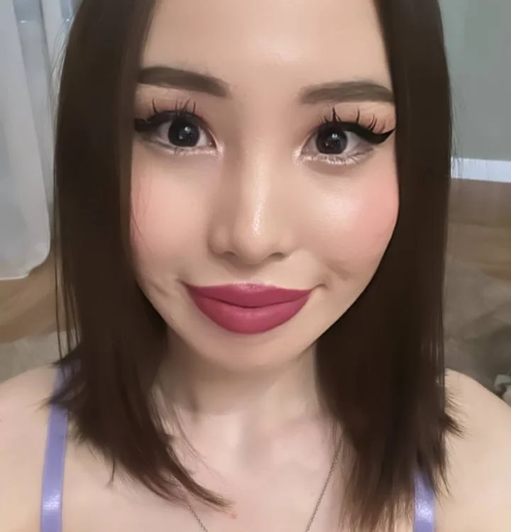 naomi__may's Offline XXX Chat