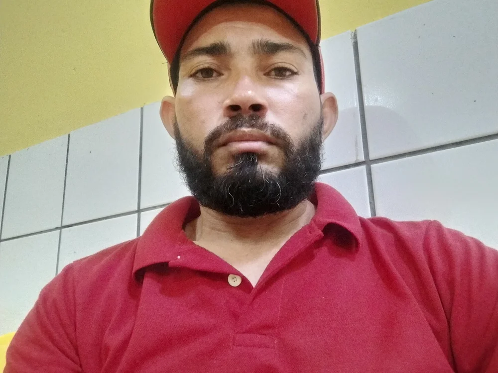 Anaclara_18 offline chatrum