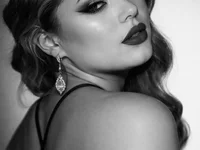 Модель madisonjones-