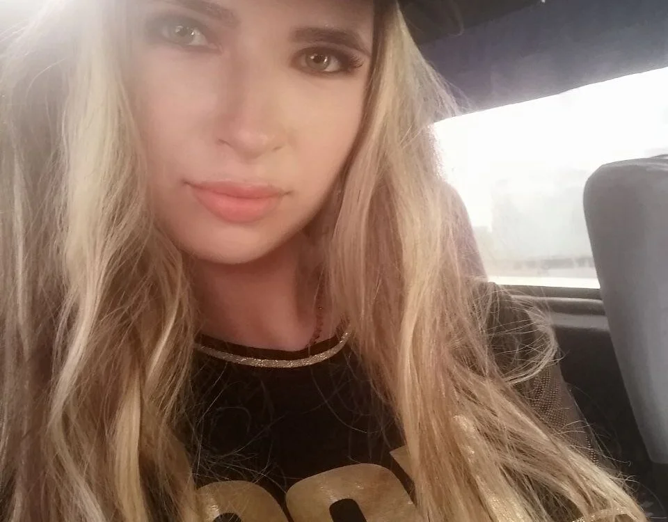 EmilyWildes' Offline Chat Room