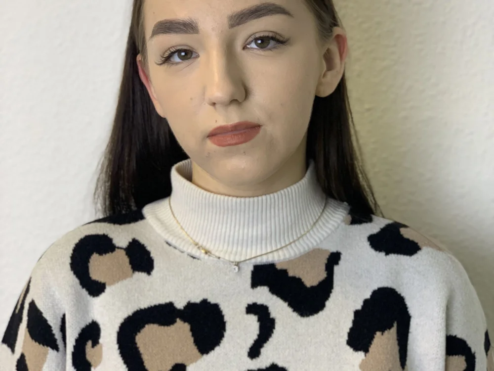 DarislavaDean's Offline Chat Room