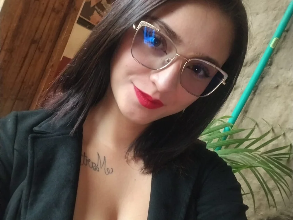 Offline XXX chat modela Nerina_Merlot