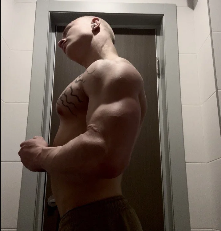 Офлайн-чат XXX SterlingNoir