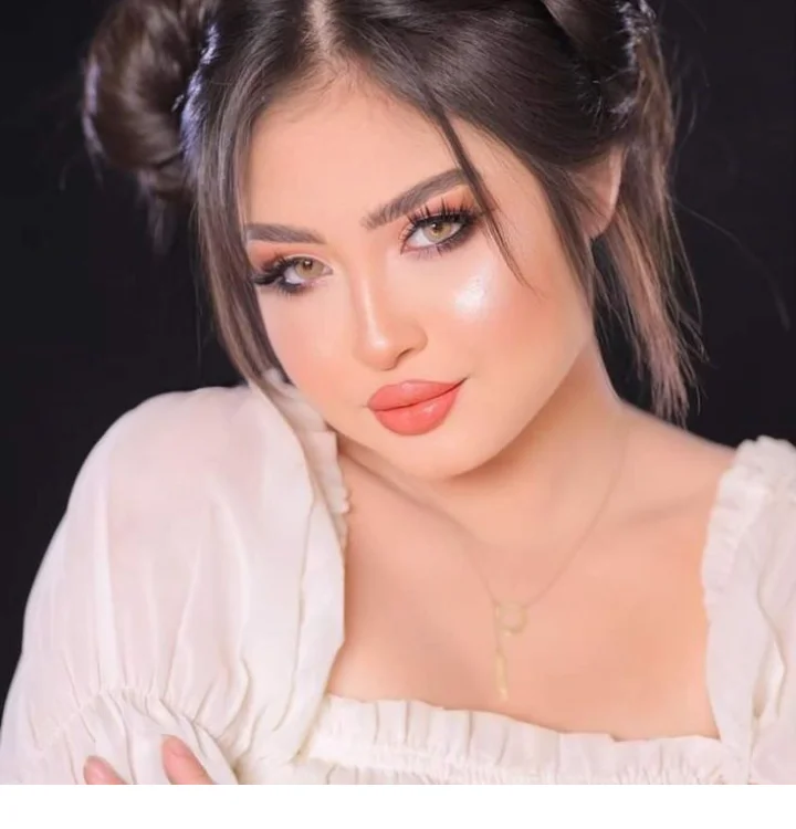 Rosa5_lona's most recent online preview