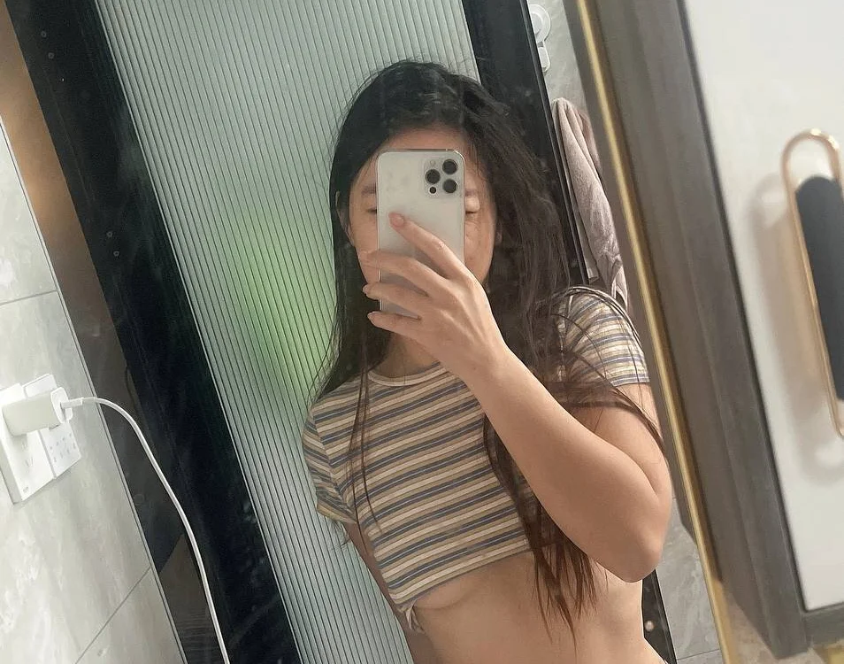 ห้องแชทออฟไลน์ของ lucy_by2