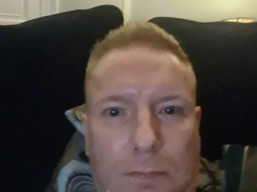 walker1979's Offline XXX Chat