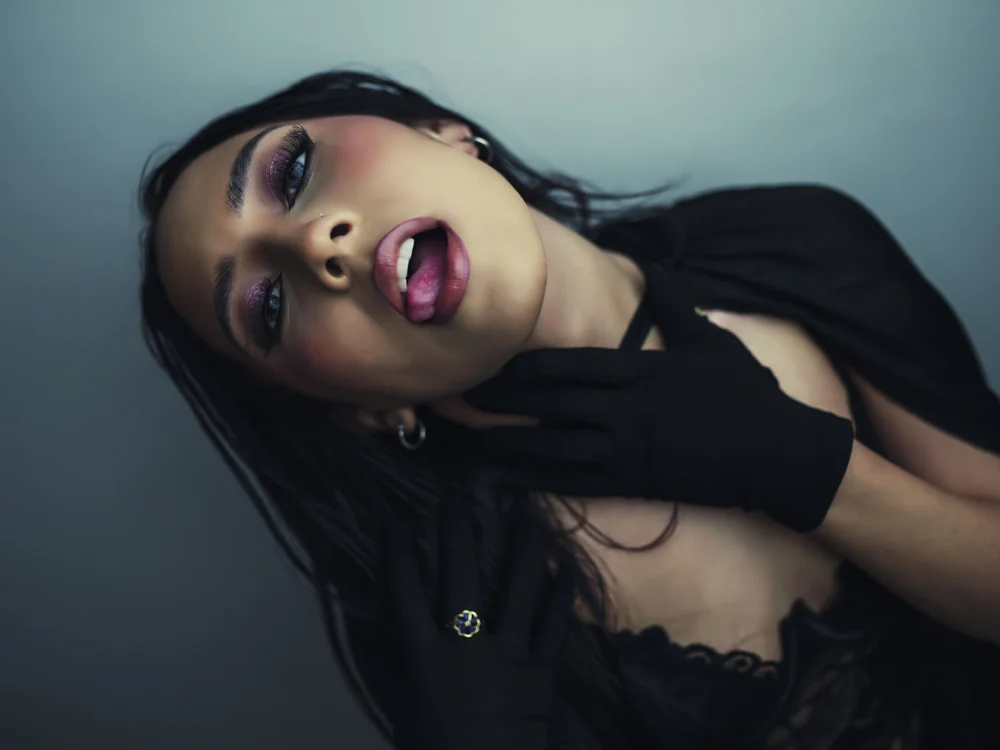 AlanaaJonesn Offline XXX chat