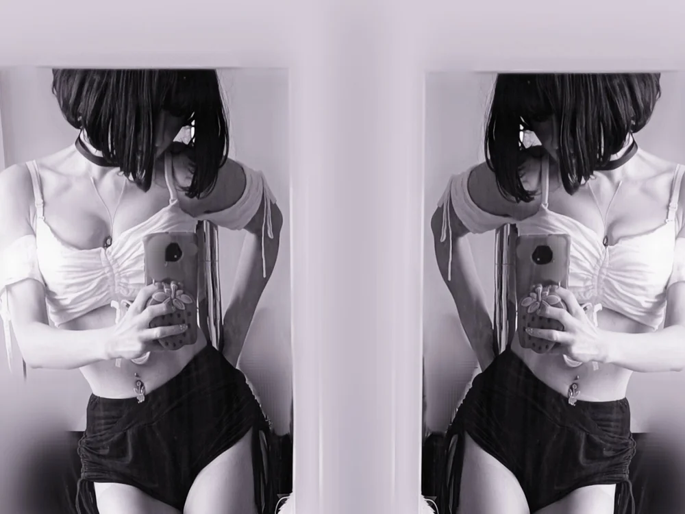 AureliaDoll cam model