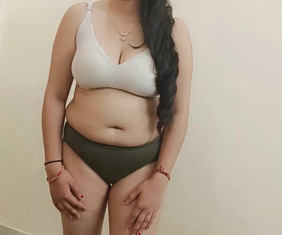 hotsivya's Offline Chat Room