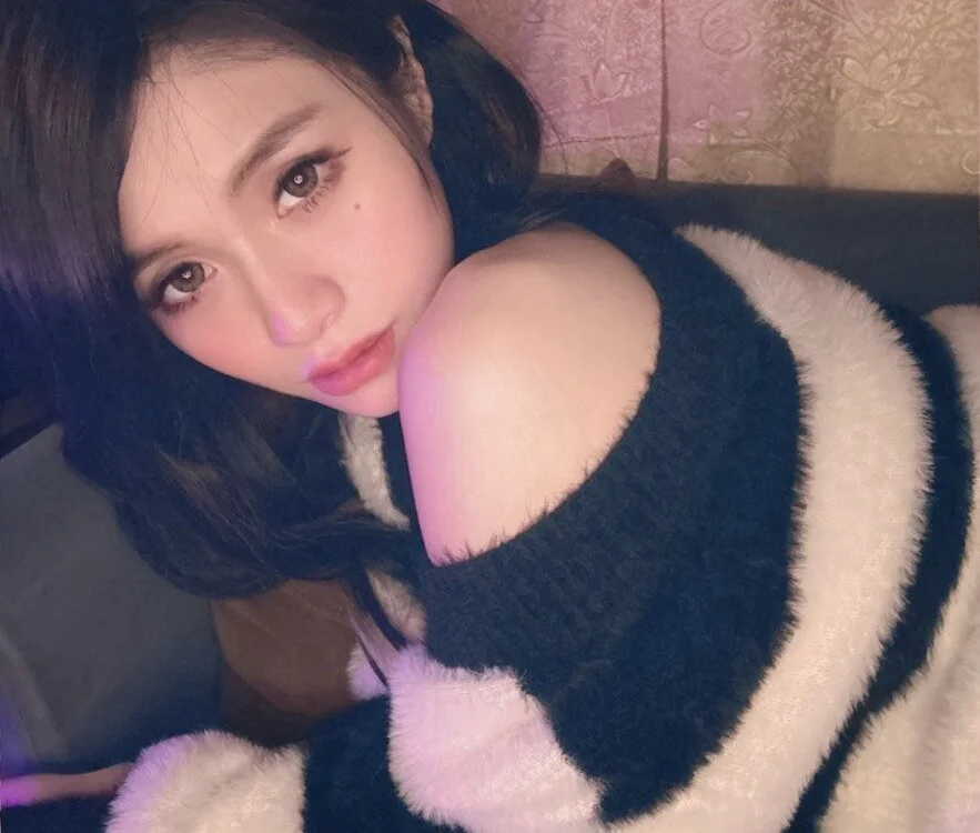 maya057000's Offline XXX Chat