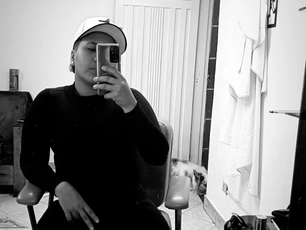 sofia_prada777's Offline XXX Chat