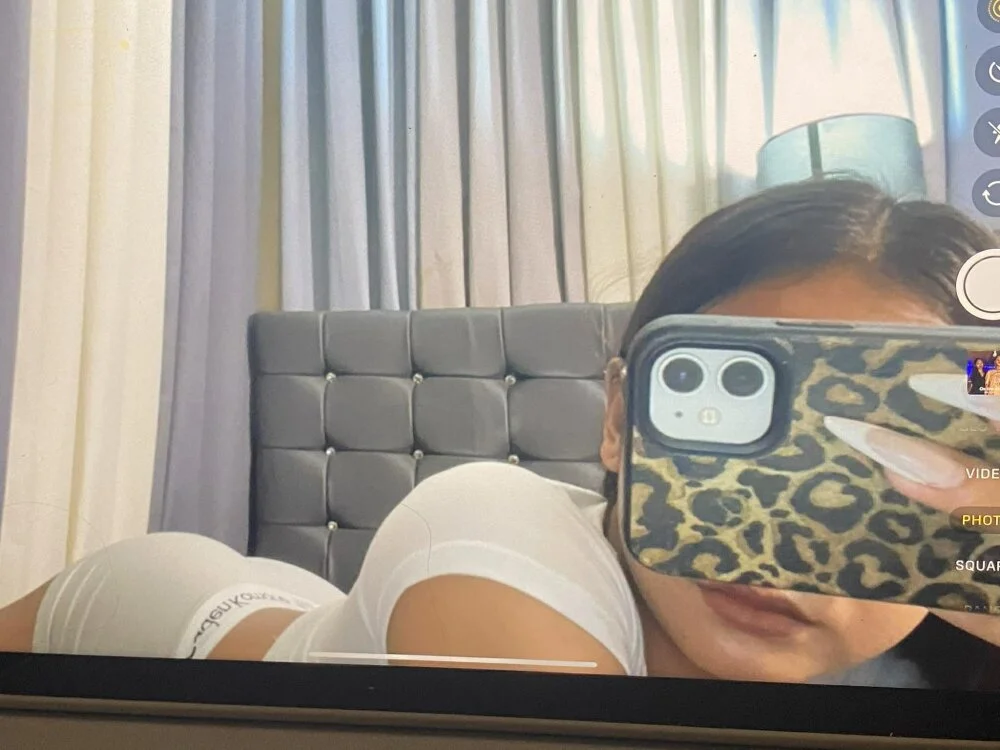 Seductive_Rhein Offline XXX-Chat