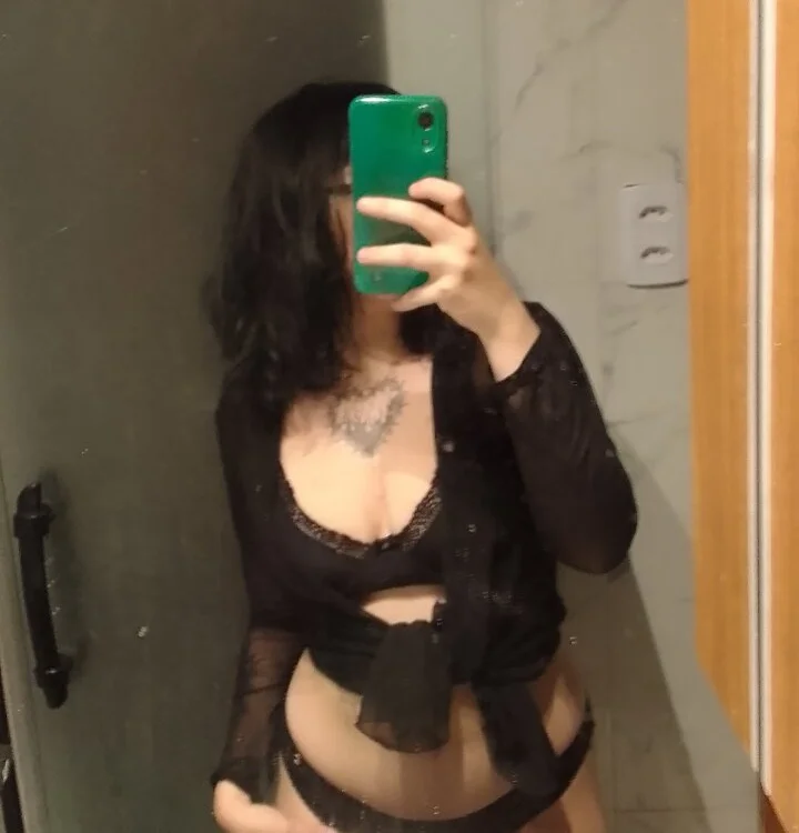 jullysss Adlı Modelin Çevrimdışı Sohbet Odası