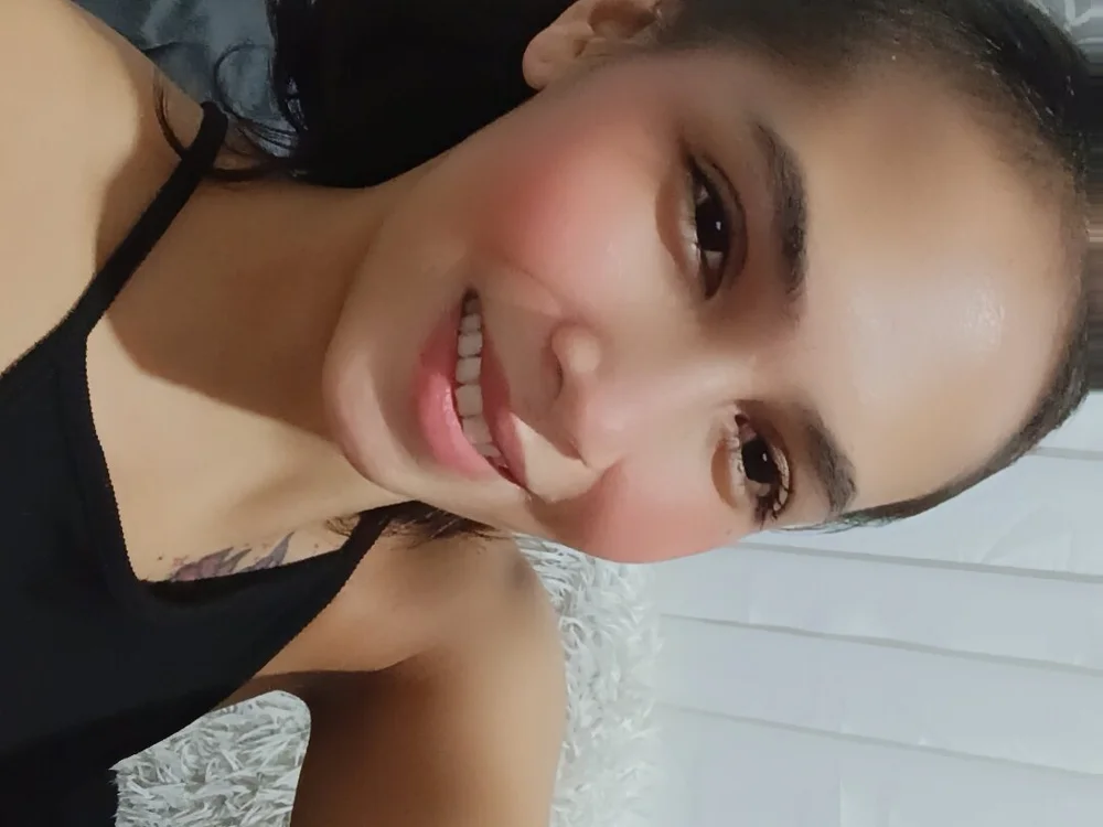 fucking_yesha's Offline XXX Chat