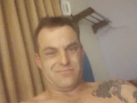Horny4you12q1q's webcam live show