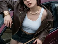 ArianeSharrai's Offline Chat Room