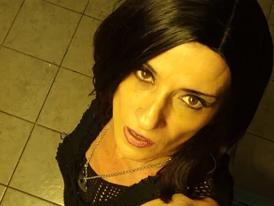 hellocleo40 on StripChat