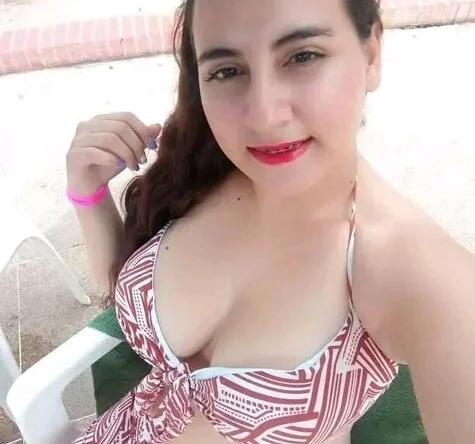 Sara_robertz's Offline XXX Chat