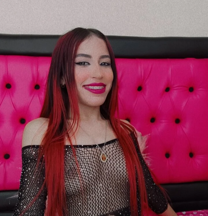 Kelly_jhonnss' Offline Chat Room