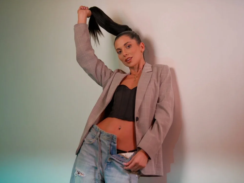 EllyLynne офлайн XXX чат