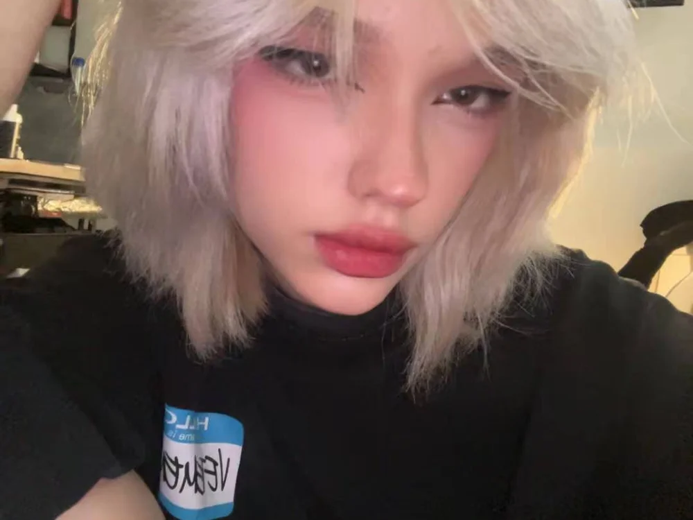 VelvyDream's Offline Chat Room