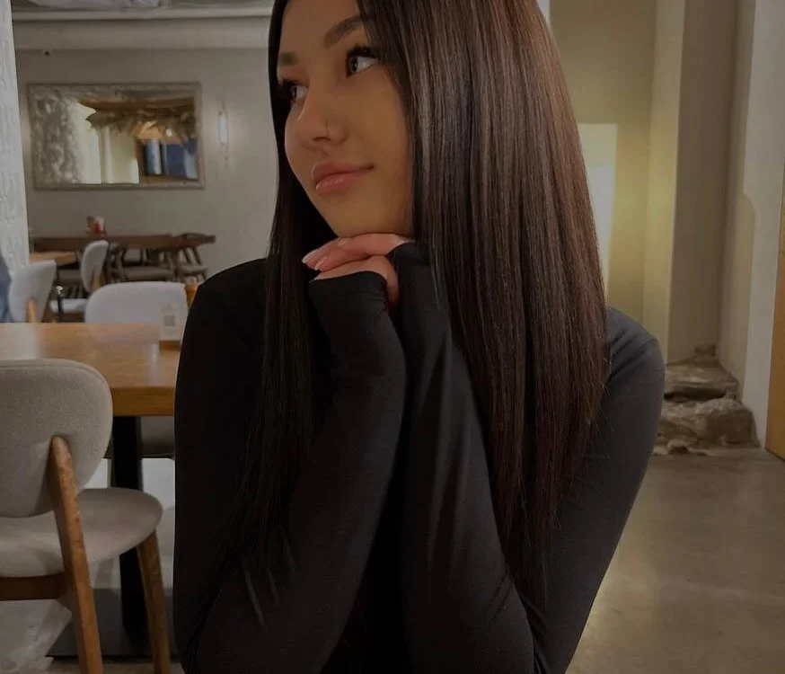 AliceStrikolovsky 離線 XXX 聊天