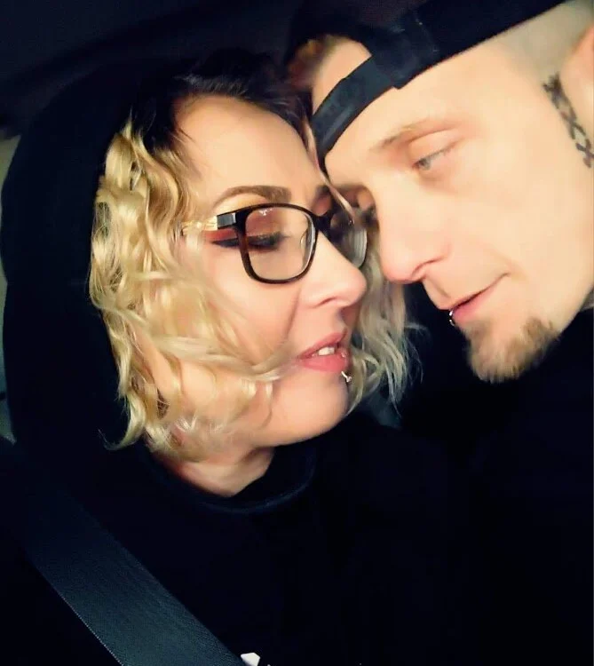 TrapAd2iktz's Offline XXX Chat