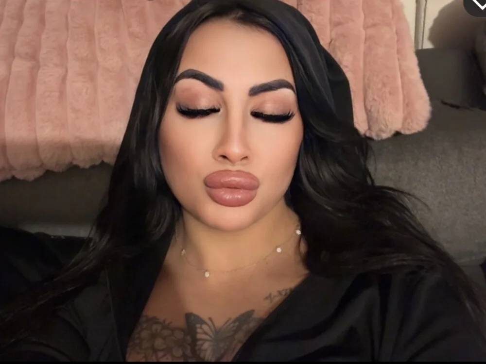 MelissathequeenOff Offline XXX-chat