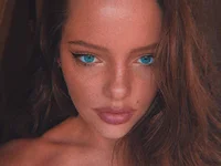 Your_Sweet_Julia's webcam live show