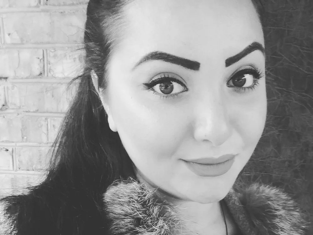 DanielaSweetlove's Offline Chat Room