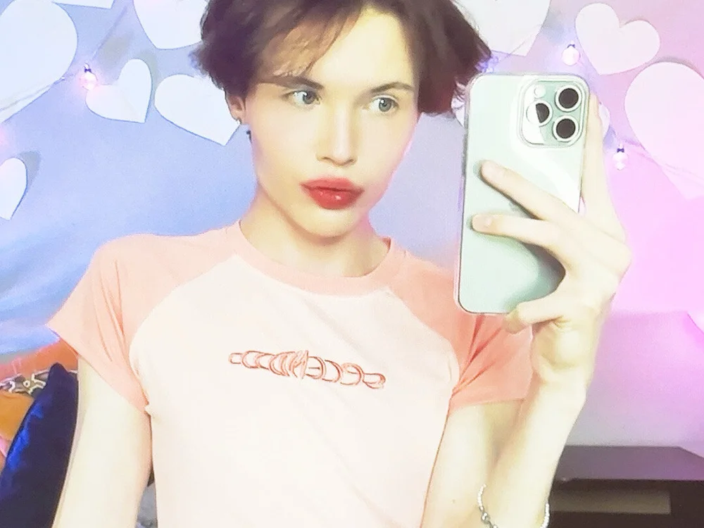 CutieAdel's Offline Chat Room
