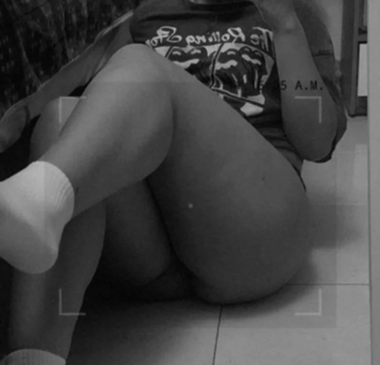 PoliBenett_ Offline XXX-chat