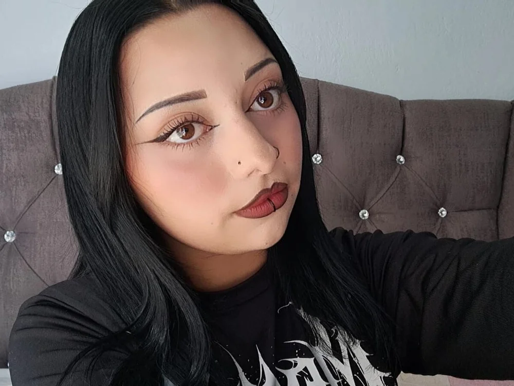 Baby_lizy_chn Offline XXX chat