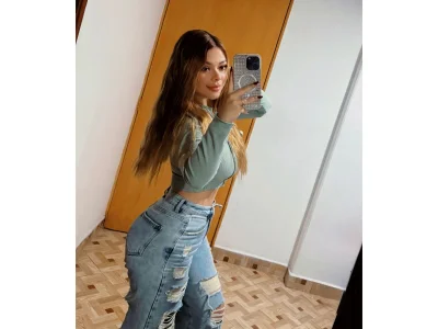 Aliceconnors live cam preview