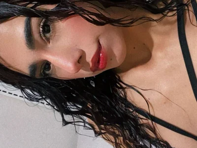 CharlotteKing8 - live cam model