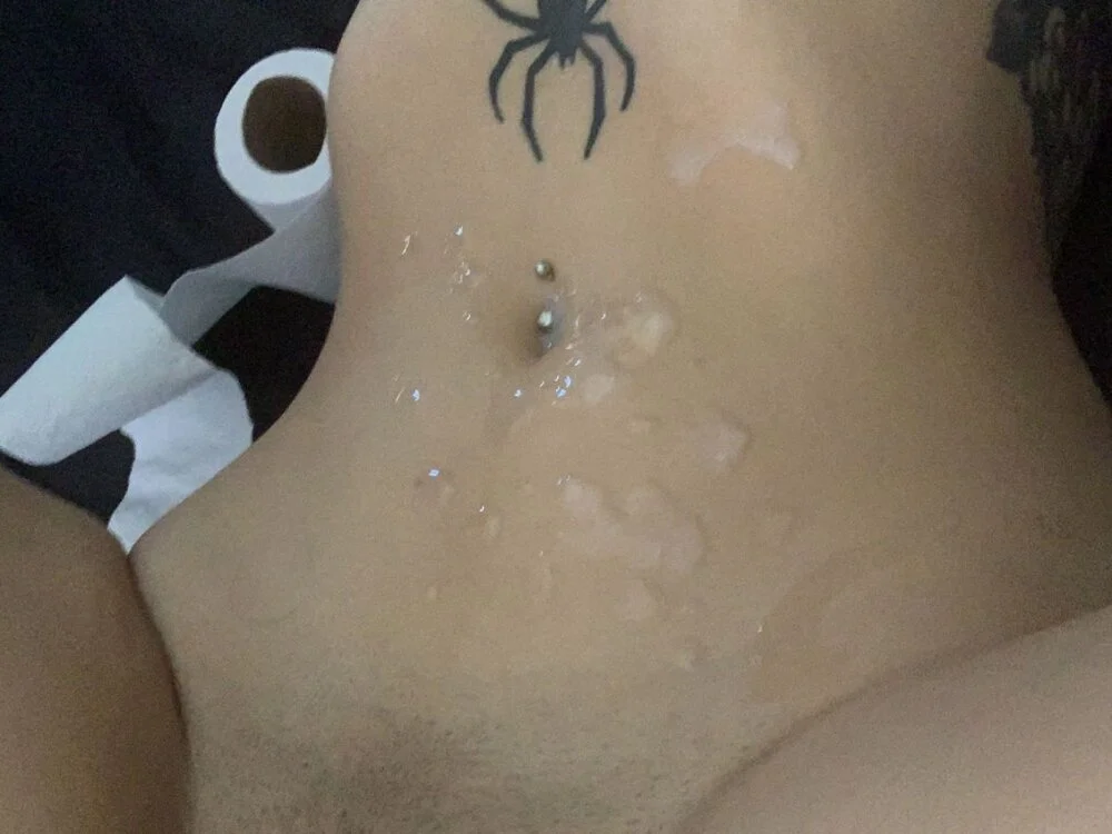 _urcutekitty's Offline XXX Chat