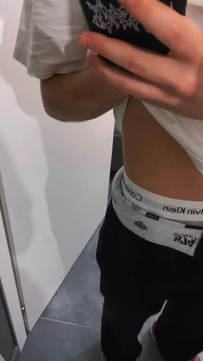 Whiteblack199's most recent online preview