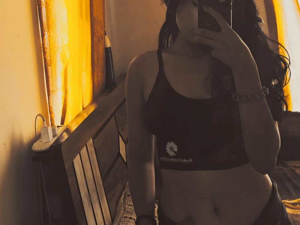 Lilly_366's Offline XXX Chat
