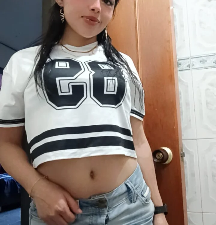 scarlet-hot_ offline chatrum